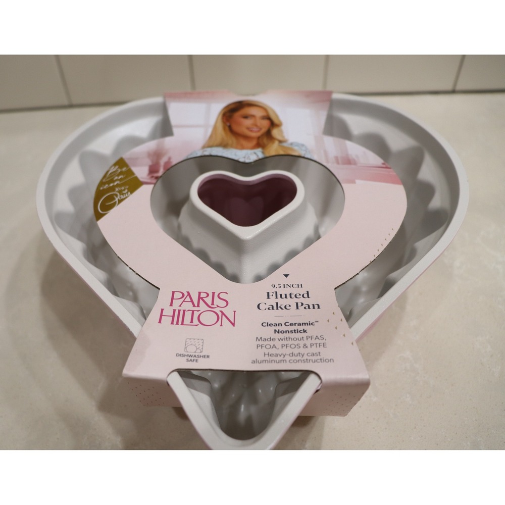 Paris Hilton 9.5 Inch Heart Shaped Fluted Cake Pan Pink Nonstick Ceramic